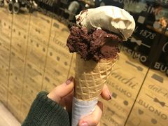 阿芝特克和开心果-VENCHI 闻绮(北京国贸商城店)