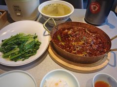 -有红鸡毛店·川菜(建设路店)