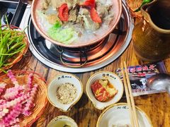 -阿婆情腊排骨火锅(金虹路店)