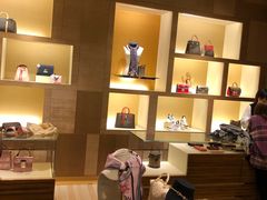 -LV路易威登(贵和购物中心店)