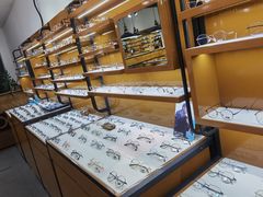-罗伯特眼镜·蔡司官方授权(罗湖国贸店)