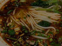 原汤辣羊肉粉-黔庄 · 贵州牛羊粉