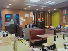 大堂-灵芝妹子海鲜米线(香炉礁山姆店)