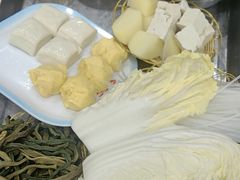 -屯老二农家铁锅炖·行业领军者(梅江店)