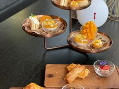 -星河吉酒店-BOND大堂吧·咖啡·简餐
