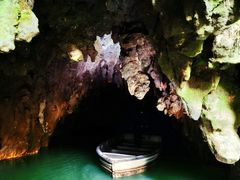 -怀托摩萤火虫洞