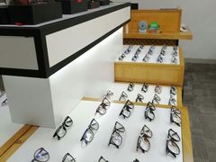 -LOGO眼镜·蔡司品牌折扣店(龙华清湖店)