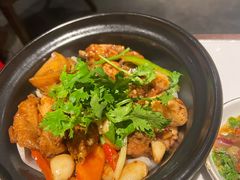 秘香鲍鱼鸡-领鲜天下·焗海鲜·花胶鸡(天目里店)