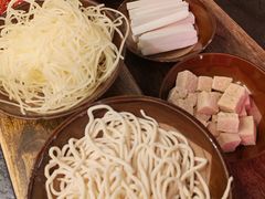 土豆丝-山城棒棒军手作火锅·天花板手撕水牛鲜毛肚(北京店)