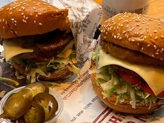 -The Habit Burger Grill 哈比特汉堡(复兴soho店)