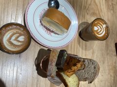 -Dough&Joe团憩(瑞虹天地月亮湾店)