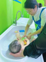 -爱佳宝母婴生活馆(新场旗舰店)