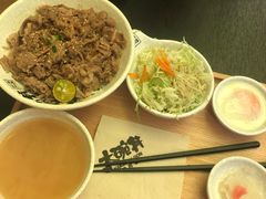 -熊吞·大碗丼烧肉饭(济宁万达广场店)