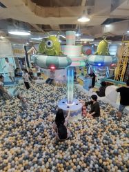 -多多淘儿童体验中心(重庆来福士店)