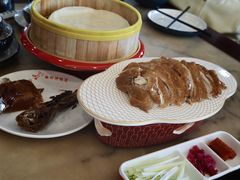 -梅利汴京烤鸭•开封豫菜地标店(东司门店)