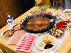 -周小明火锅(黑金冠社区店)