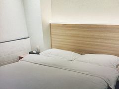 -好家园酒店(深圳坪山技术大学地铁站店)