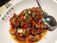 老坛辣椒炒肉-味上湘菜馆(岳麓山店)