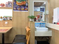 -华莱士炸鸡汉堡(重庆邮电大学店)