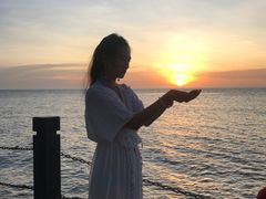 -Sunset Bar(丹绒亚路香格里拉店)