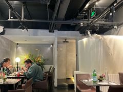 -LESCEDARS Brasserie Bistro香柏树