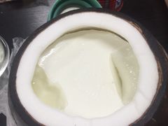 -志龙皇冠吃货椰子铺