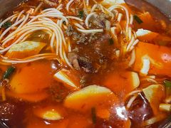 -黄利砖万峰林布依特色酸笋牛肉馆