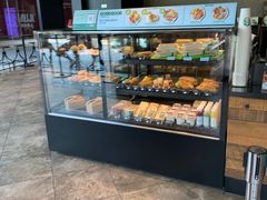 面包甜点陈列柜-星巴克臻选(上海长风大悦城店)