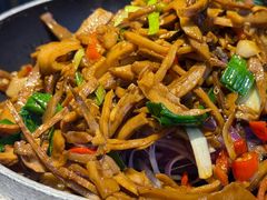 -荆楚渔艺堂·鱼头泡饭(江堤中路店)