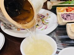 -胡须哥网红竹筒菜