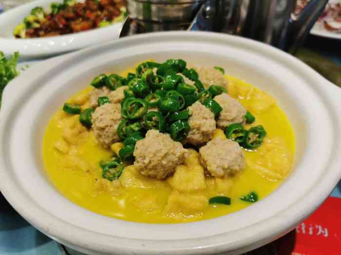 阿俊迎宾楼(资阳店)-"[薄荷]环境: 包厢环境不错,我订了两个.