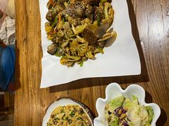-东来菜馆•手抓海鲜家常菜•海鲜锅贴(鸽子窝店)