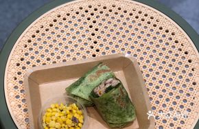 Bell Pepper Chicken Rolls