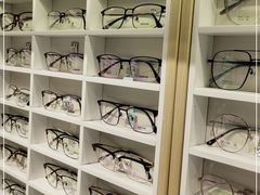 -沫芮眼镜·蔡司官方授权店(人民广场店)
