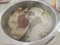 -袁记串串香(泉水轻轨站店)