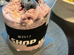-W COLLECTIVE  DESSERT SHOP