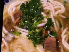 -鑫花溪牛肉米粉(东环大润发店)