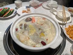 -三人行骨头王火锅(长寿店)