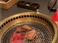 -铭牛烧肉·和牛海鲜自助(高新月牙湖店)