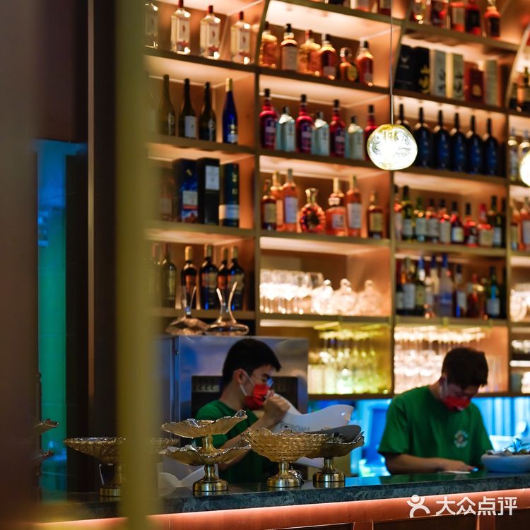 普朗姆生蚝牛排馆,约会必选浪漫餐厅