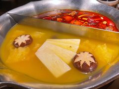 台式麻辣锅-湊湊火锅·茶憩(杭州湖滨银泰in77店)