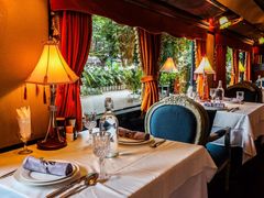 -火车头法国西餐厅