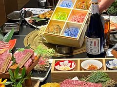 -山川小町·极番烧肉(新地假日广场店)