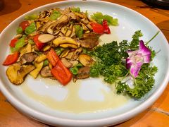 -老滇山寨•云南特色菜•地方菜•民族风情歌舞表演(金碧店)