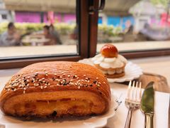 -VERIE BAKEHOUSE