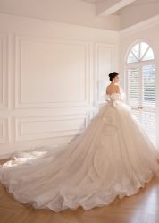 -拉瑞娜LaReine婚纱礼服高级定制
