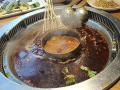 -城墙拐拐火锅(三峡广场黑金冠店)