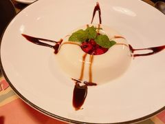 意式奶冻配酱果-安妮意大利餐厅(国贸店)