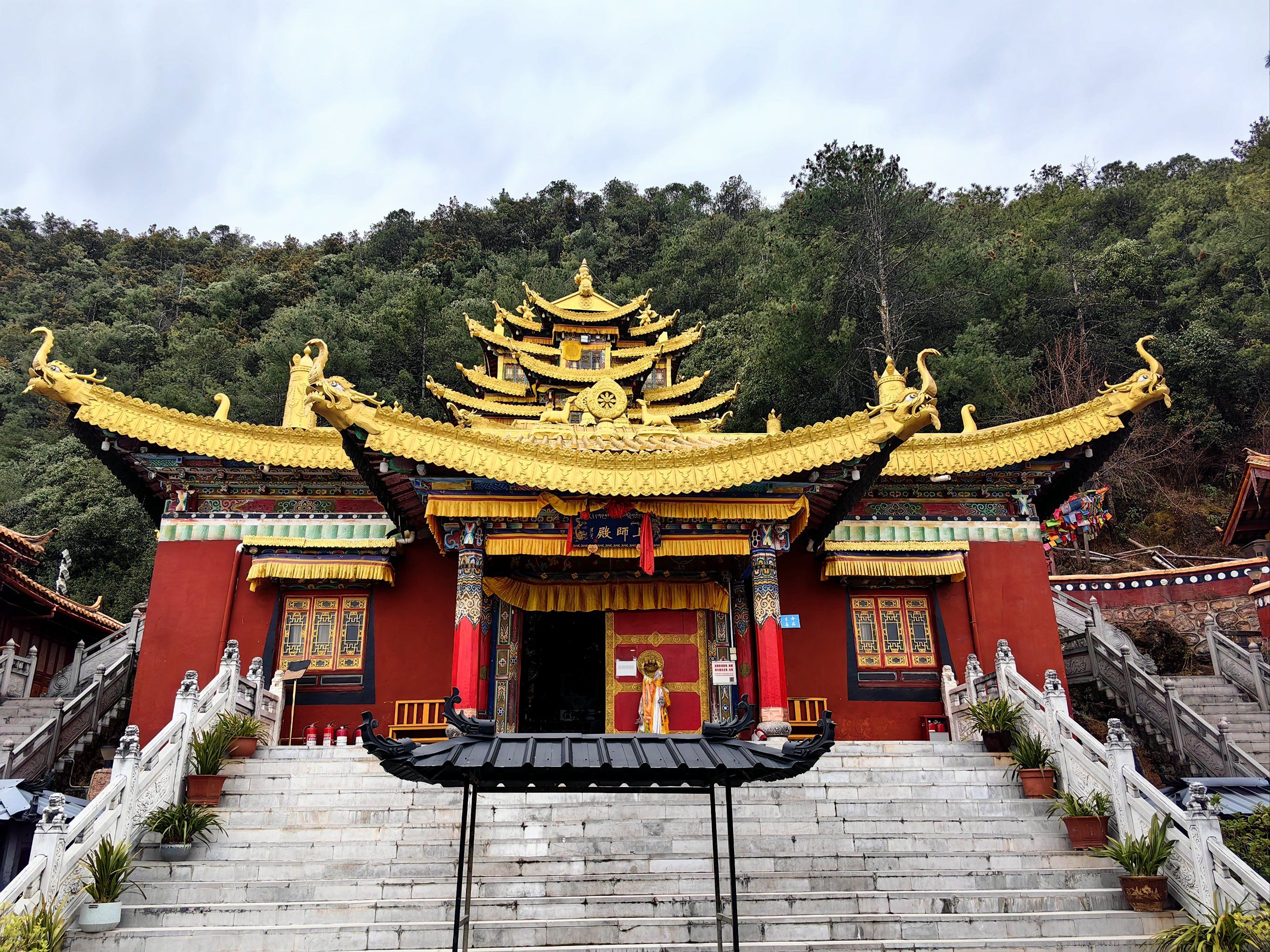 金刚亥母灵洞静坐禅院