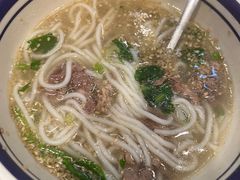 -云阿蛮云南生烫牛肉米线(奉贤路店)